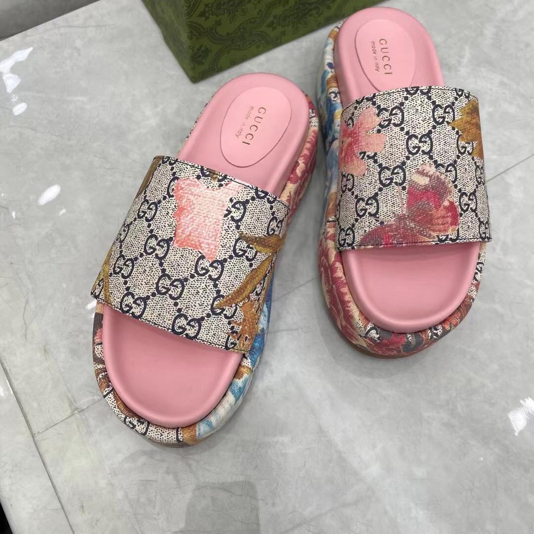 Gucci Online Exclusive Women's Flora Sandal - 