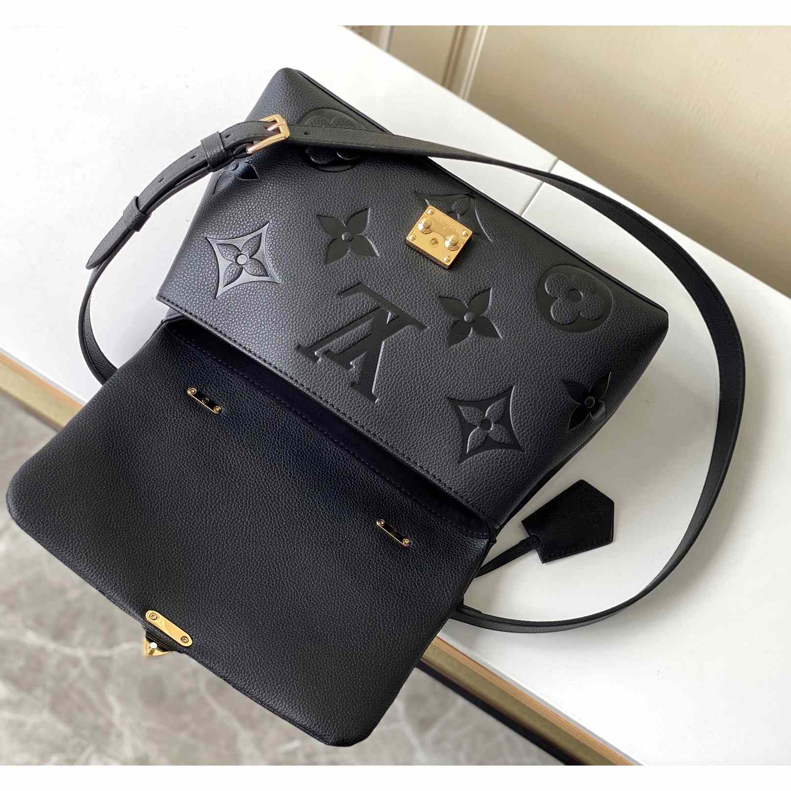 Louis Vuitton Madeleine Medium Bag (30-19.5-11cm)   M45976 - 