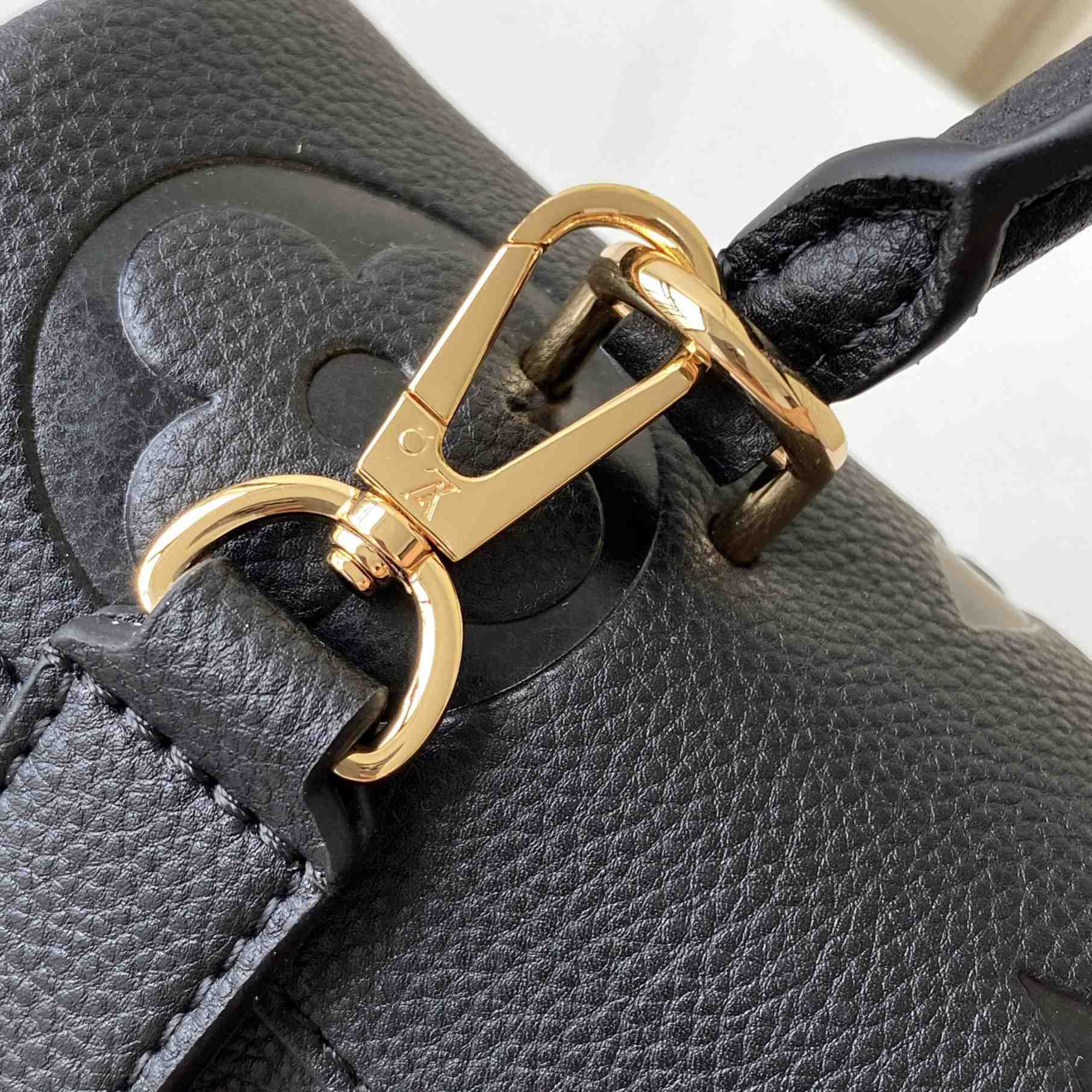 Louis Vuitton Madeleine Medium Bag (30-19.5-11cm)   M45976 - 