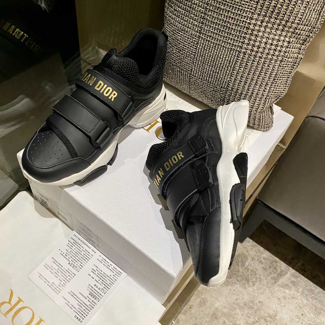 Dior D-Wander Sneaker - 