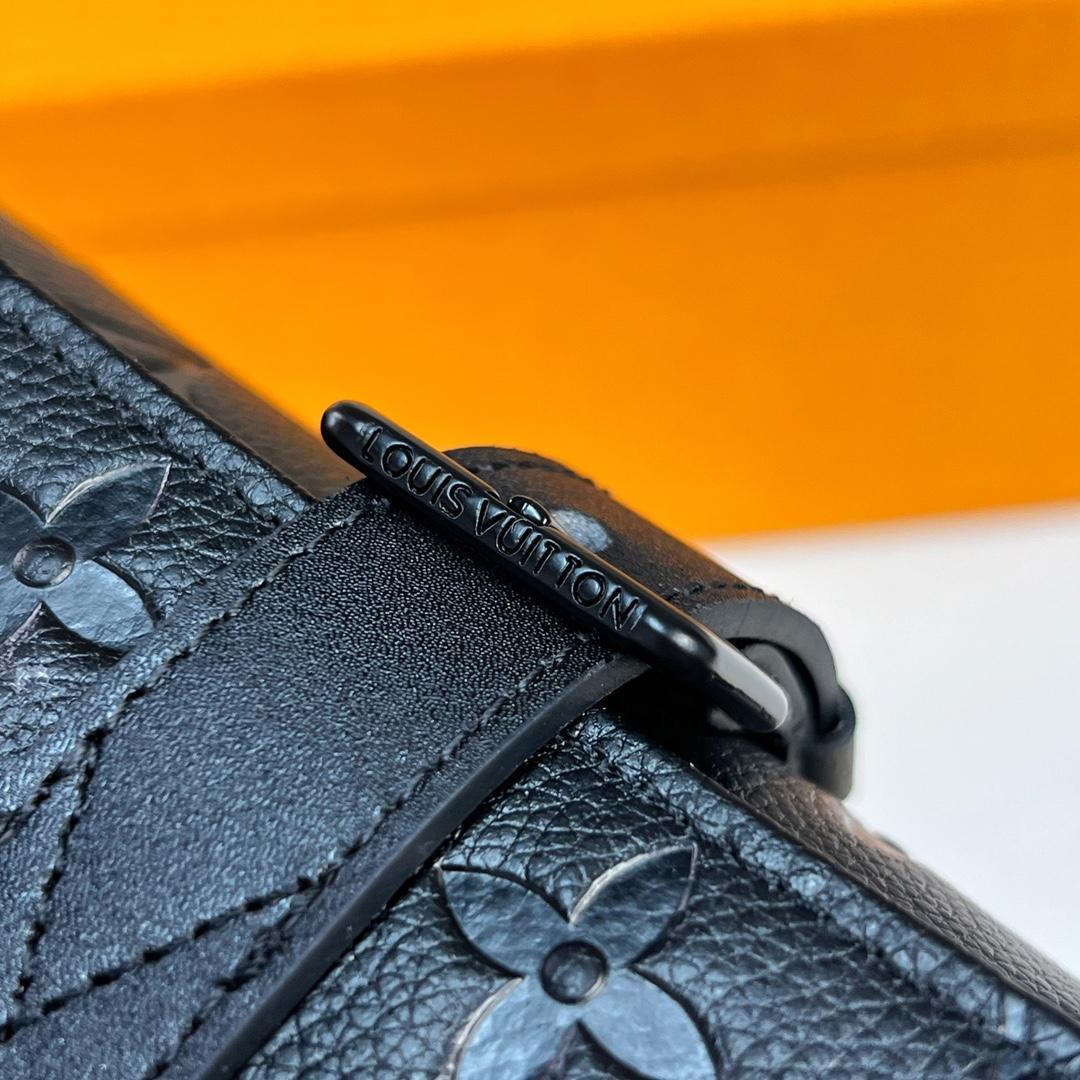 Louis Vuitton Etui 3 Montres    M10147 - 