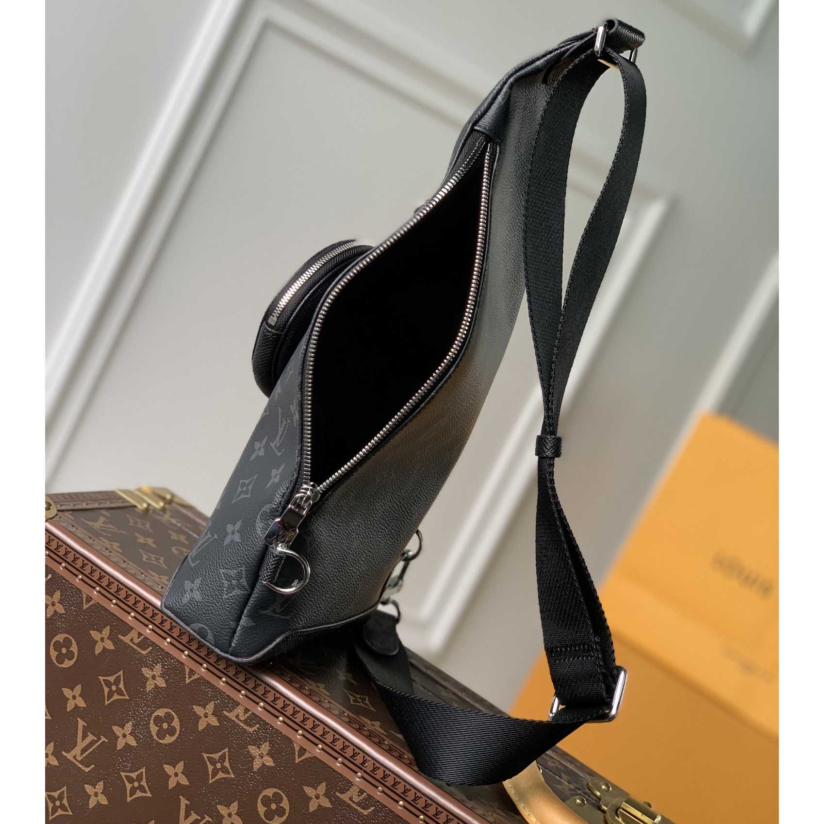 Louis Vuitton Duo Sling Bag(20-42-6cm)       M30936 - 