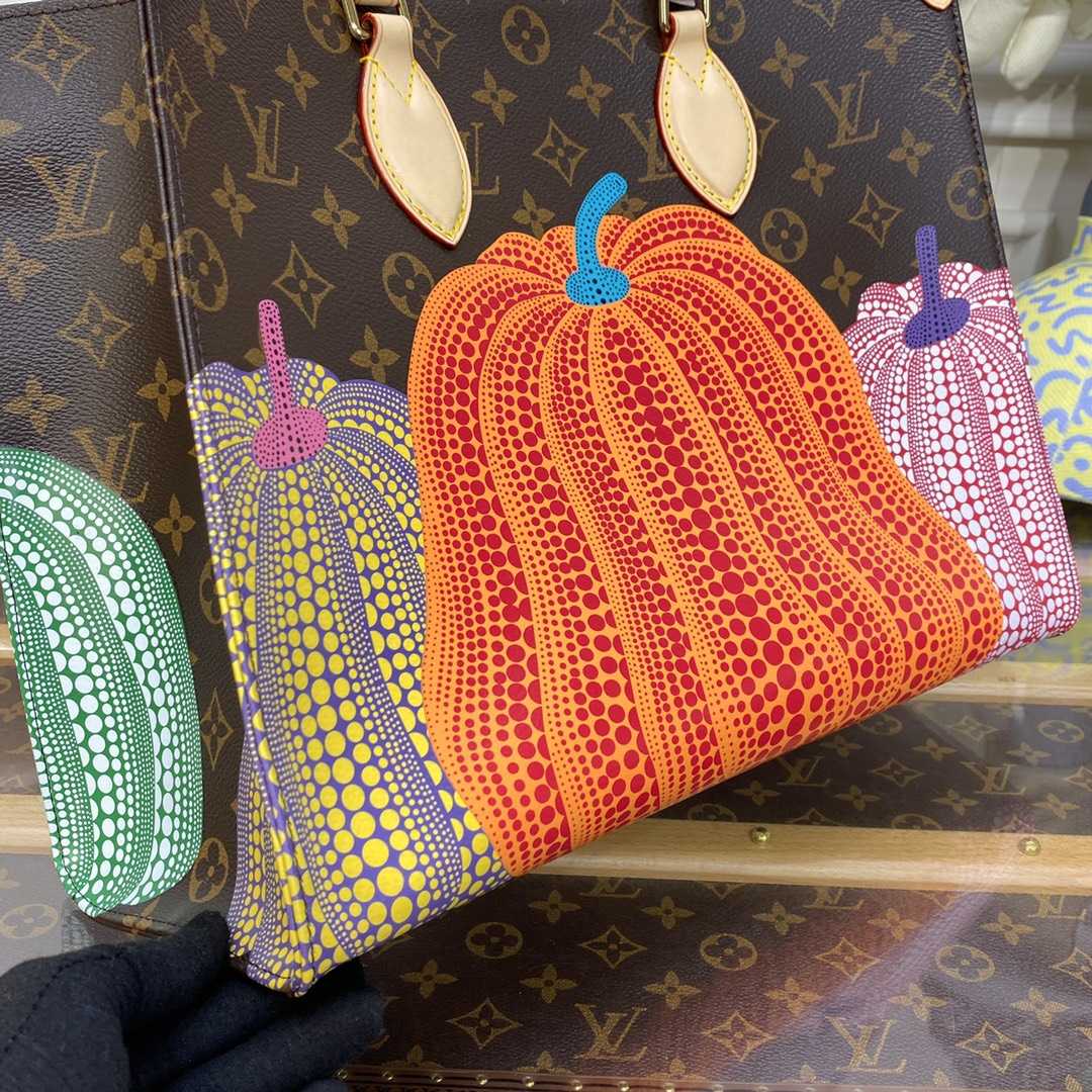 Louis Vuitton LV x YK OnTheGo MM (34*26*13cm) M46466 - 