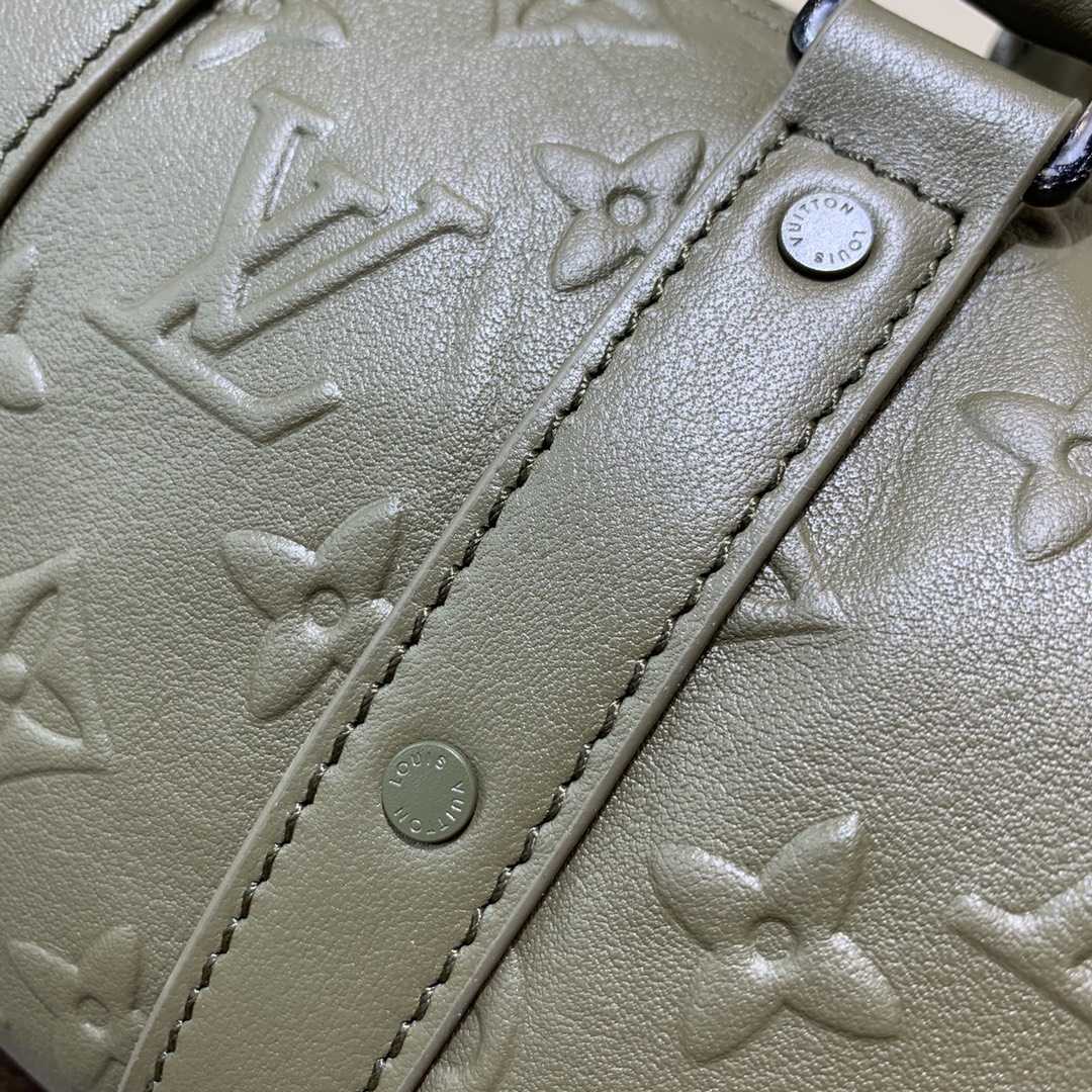 Louis Vuitton XS Other Leather Bag(21 x 12 x 9cm)  M57961 - 