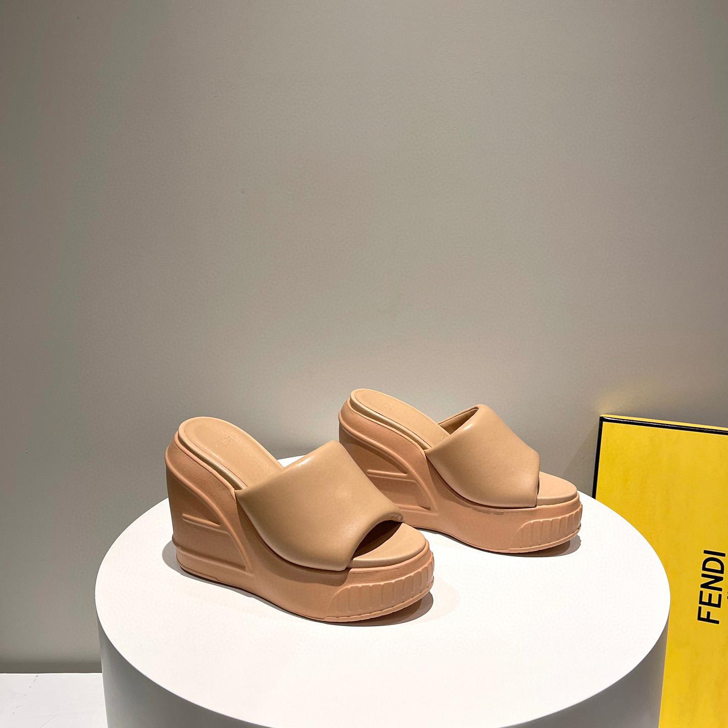 Fendi Fashion Show Beige Nappa Leather Slides - 
