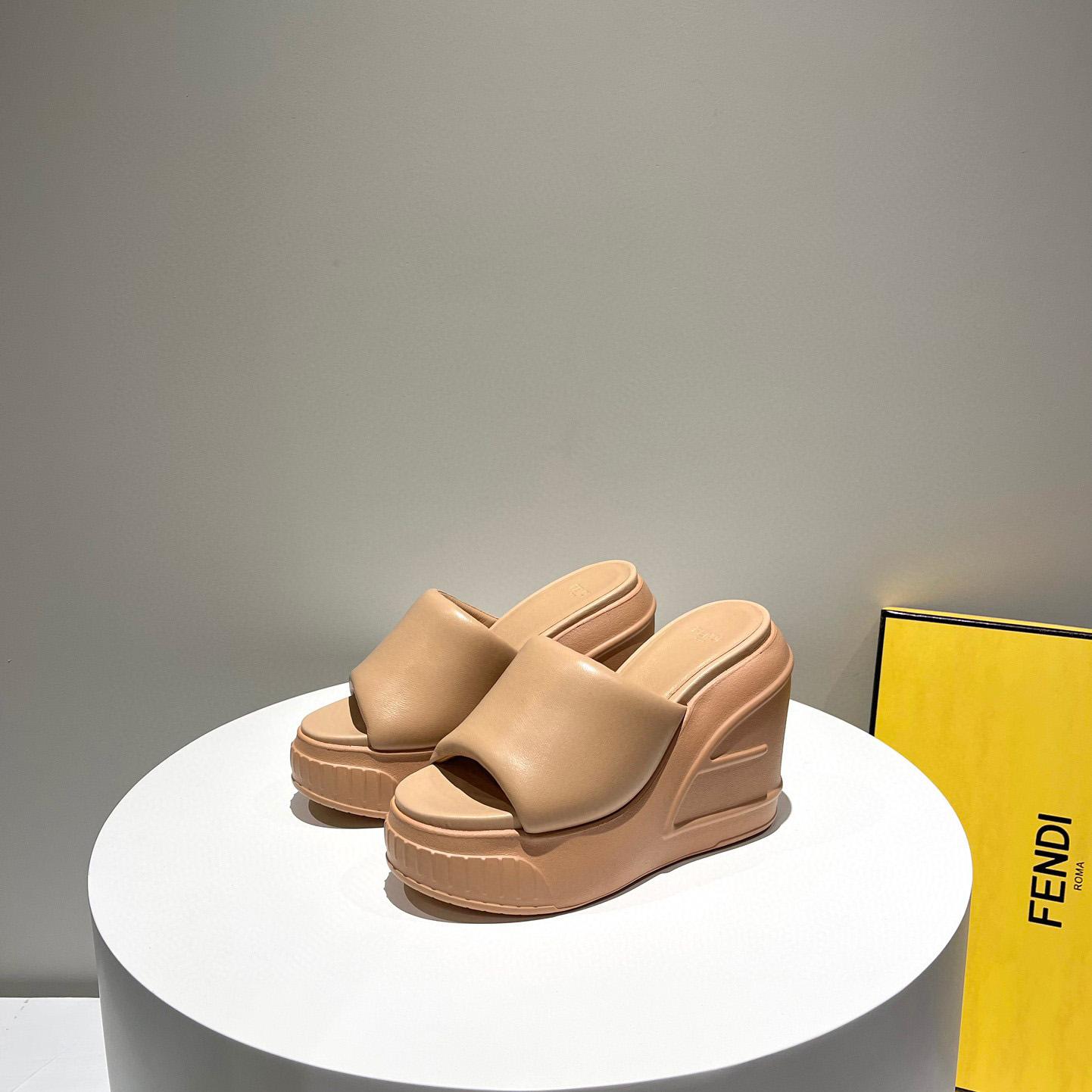 Fendi Fashion Show Beige Nappa Leather Slides - 