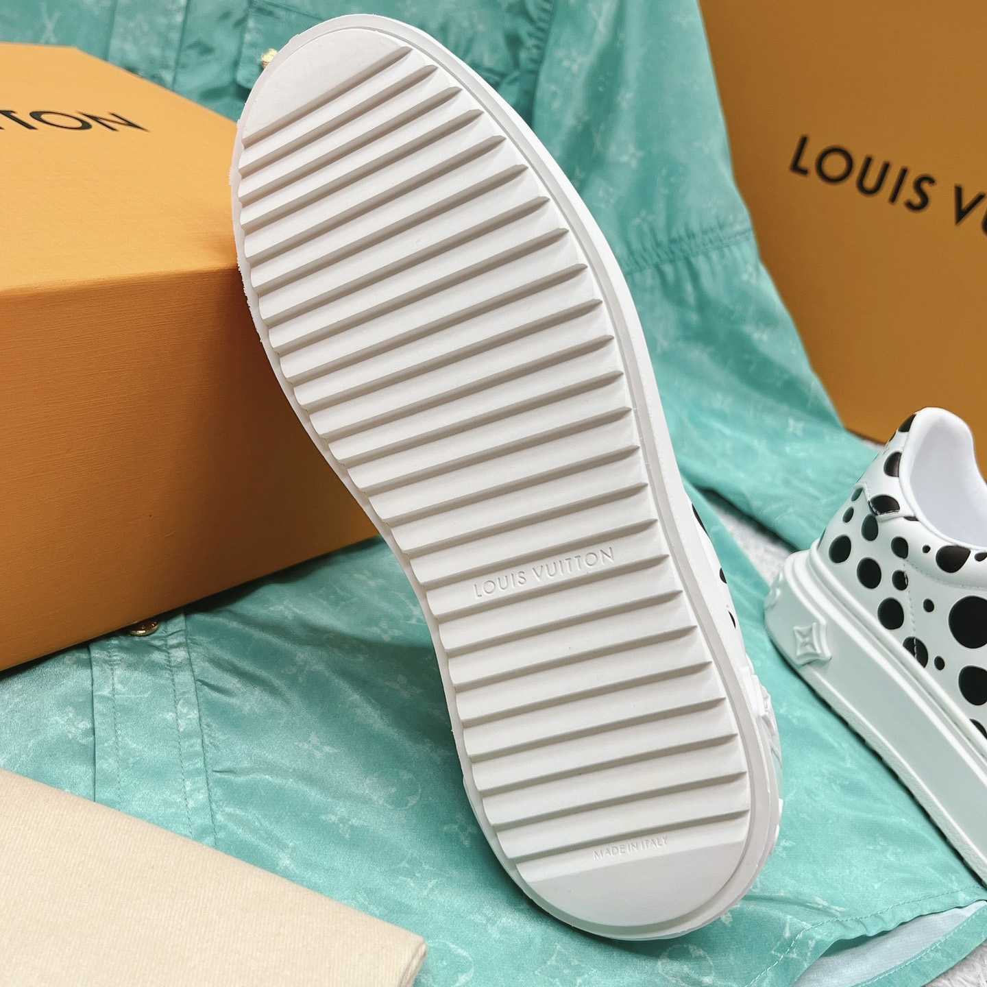Louis Vuitton Time Out Sneaker (upon uk size)  1AB9VH - 