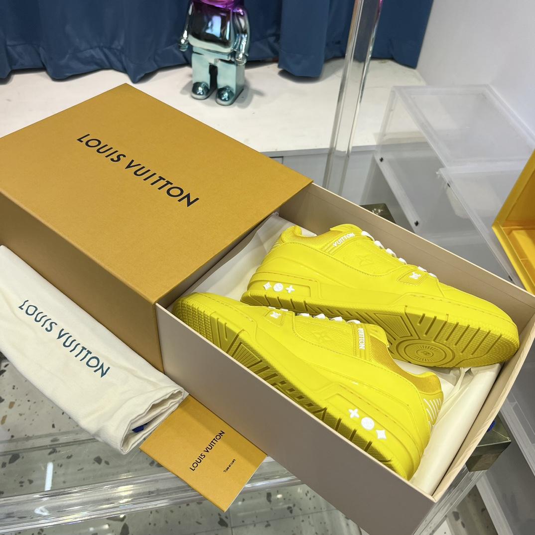 Louis Vuitton Trainer Sneaker (Upon UK Size) - 