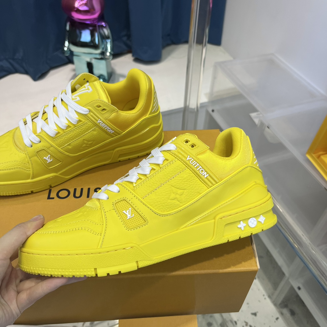 Louis Vuitton Trainer Sneaker (Upon UK Size) - 