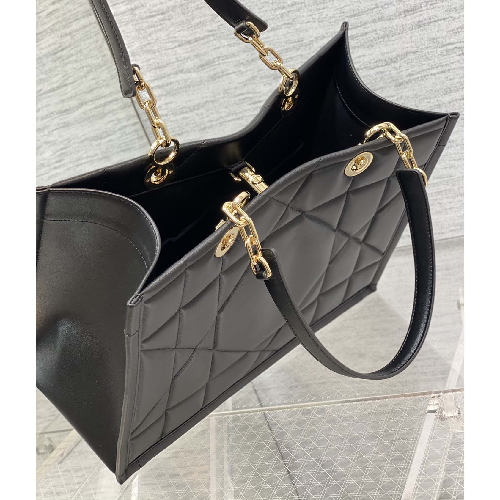 Dior Medium Dior Essential Tote Bag  - 