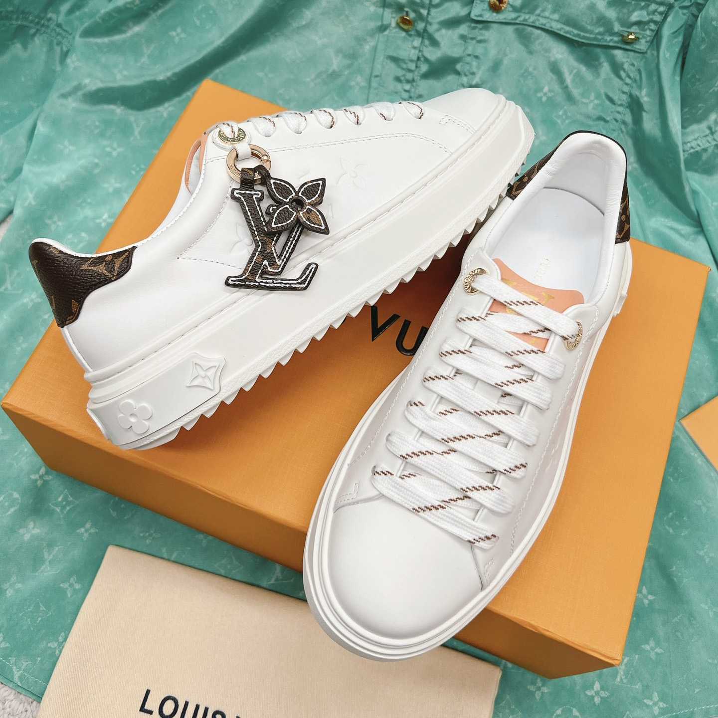 Louis Vuitton Time Out Sneaker (upon uk size)  1ABB4F - 