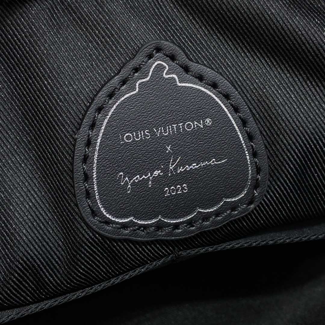 Louis Vuitton LV x YK Trio Messenger (25 x 18.5 x 7cm)   M46435 - 