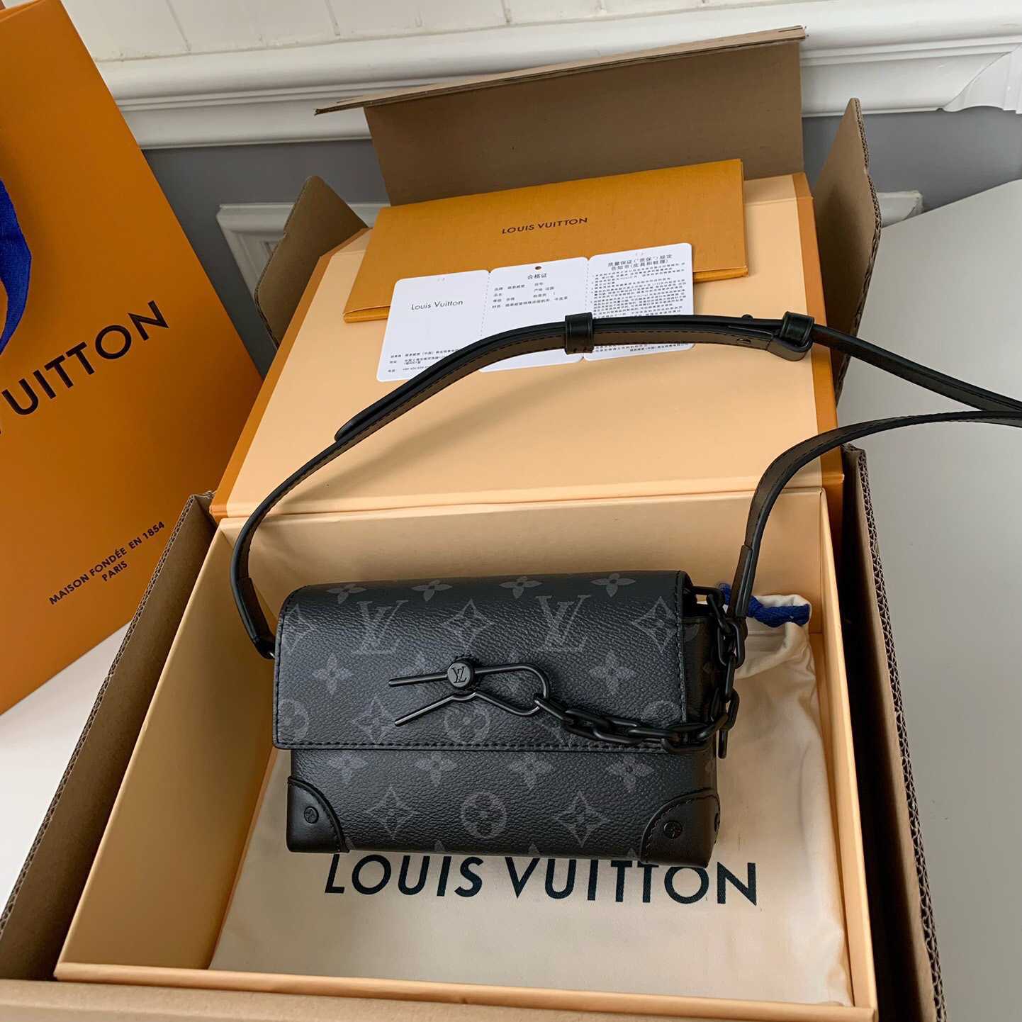 Louis Vuitton Steamer Wearable Wallet   M81783 - 