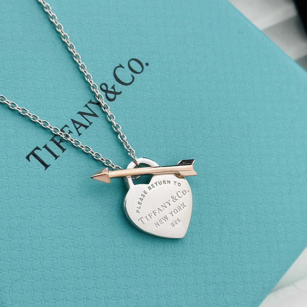 Tiffany&CO Lovestruck Heart Tag Pendant - 
