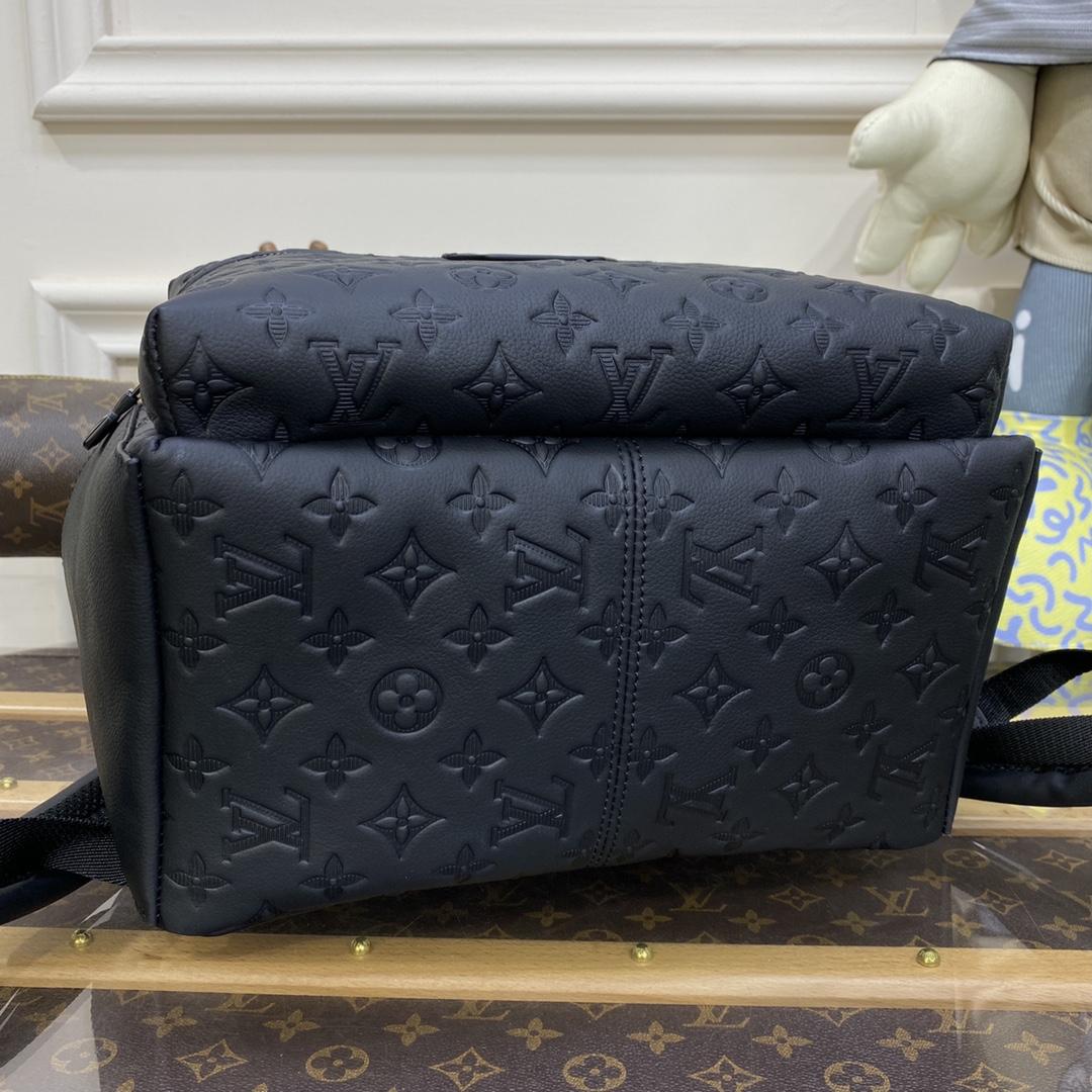 Louis Vuitton Discovery Backpack (29*38*20cm)    M46553 - 