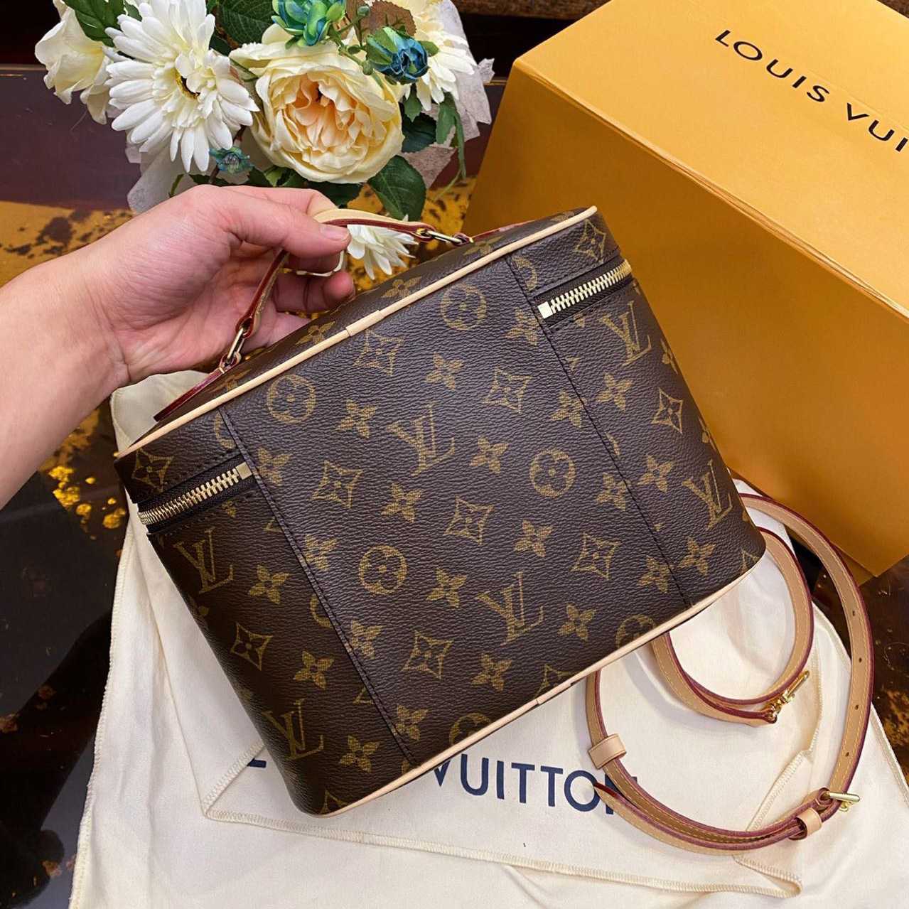 Louis Vuitton Nice BB Toiletry Pouch(24-14-17cm)  M42265 - 