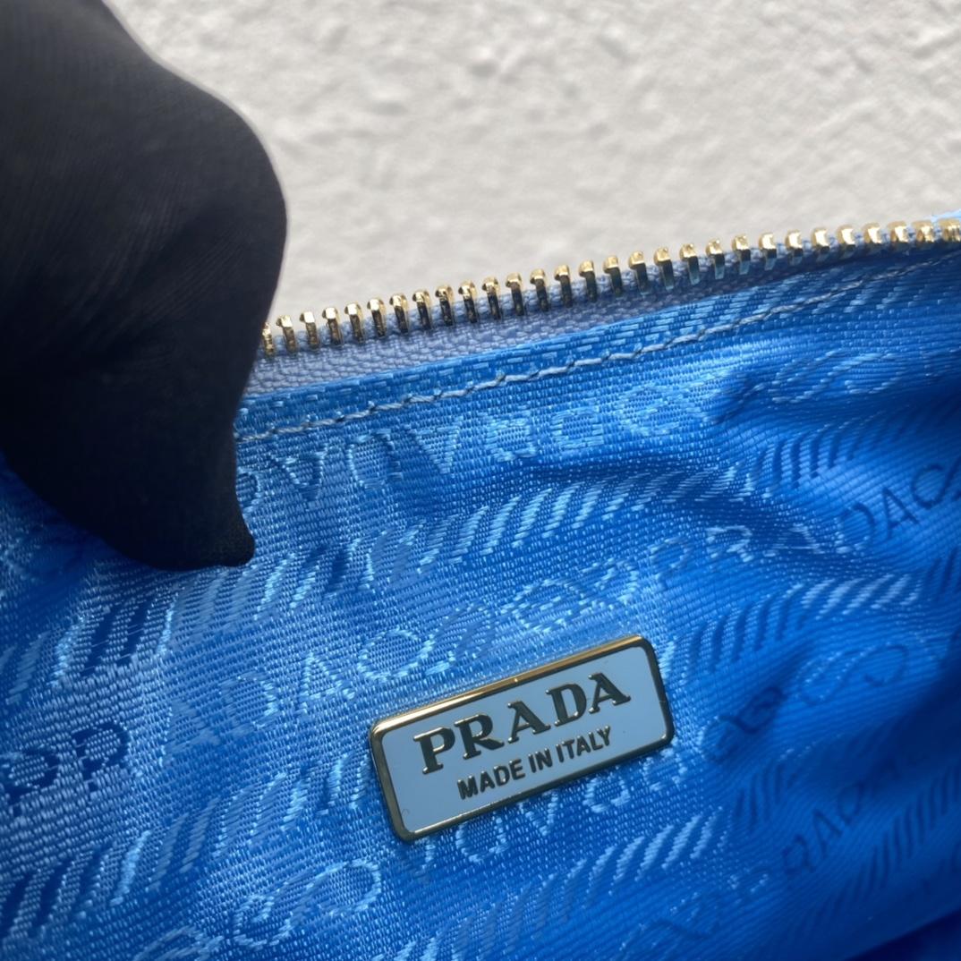 Prada Re-Edition 2005 Re-Nylon Bag - 
