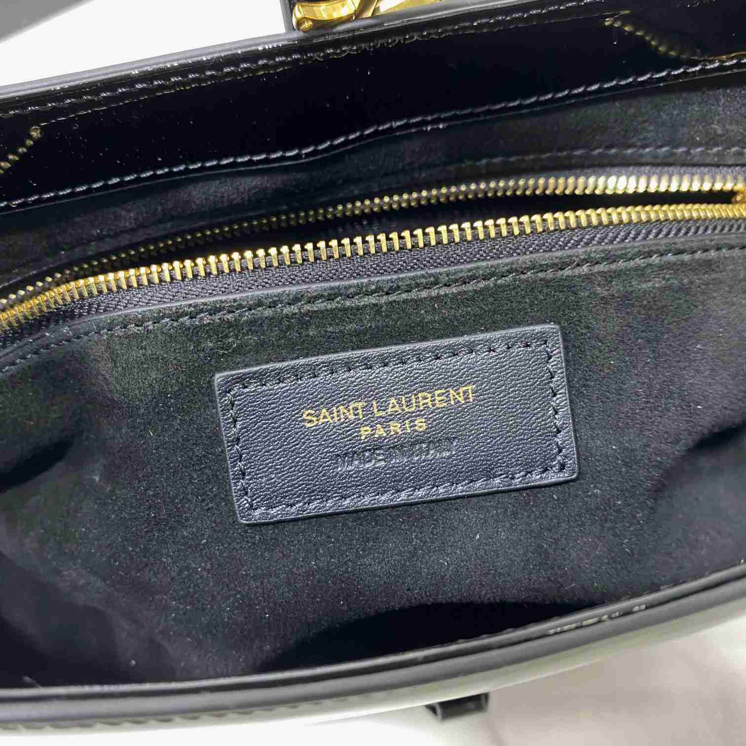 Saint Laurent Le 5 À 7 In Patent Leather - 