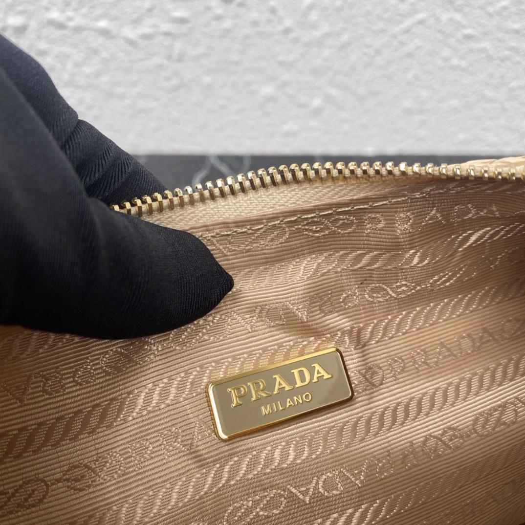 Prada Re-Edition 2005 Re-Nylon Bag - 