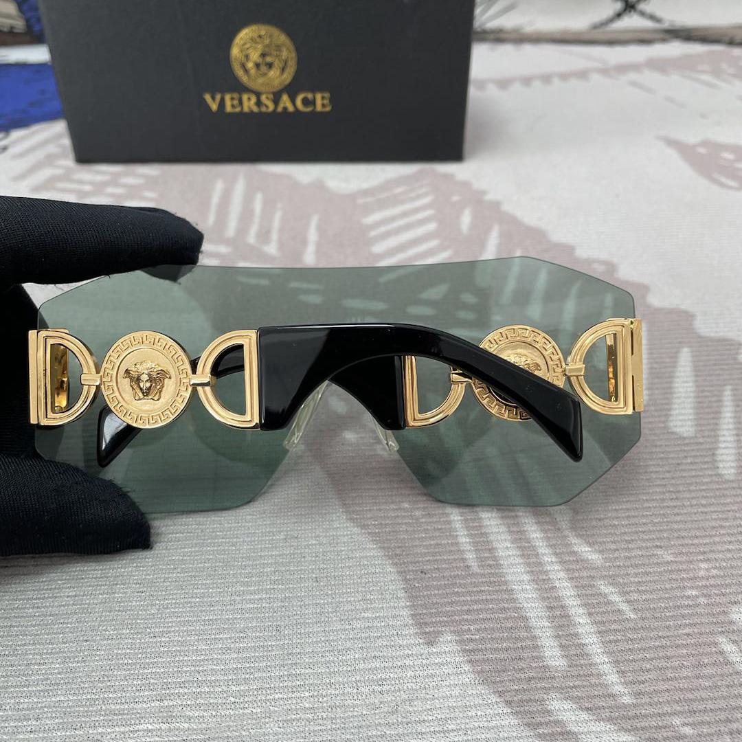Versace Medusa Biggie Mask Sunglasses   VE2258 - 