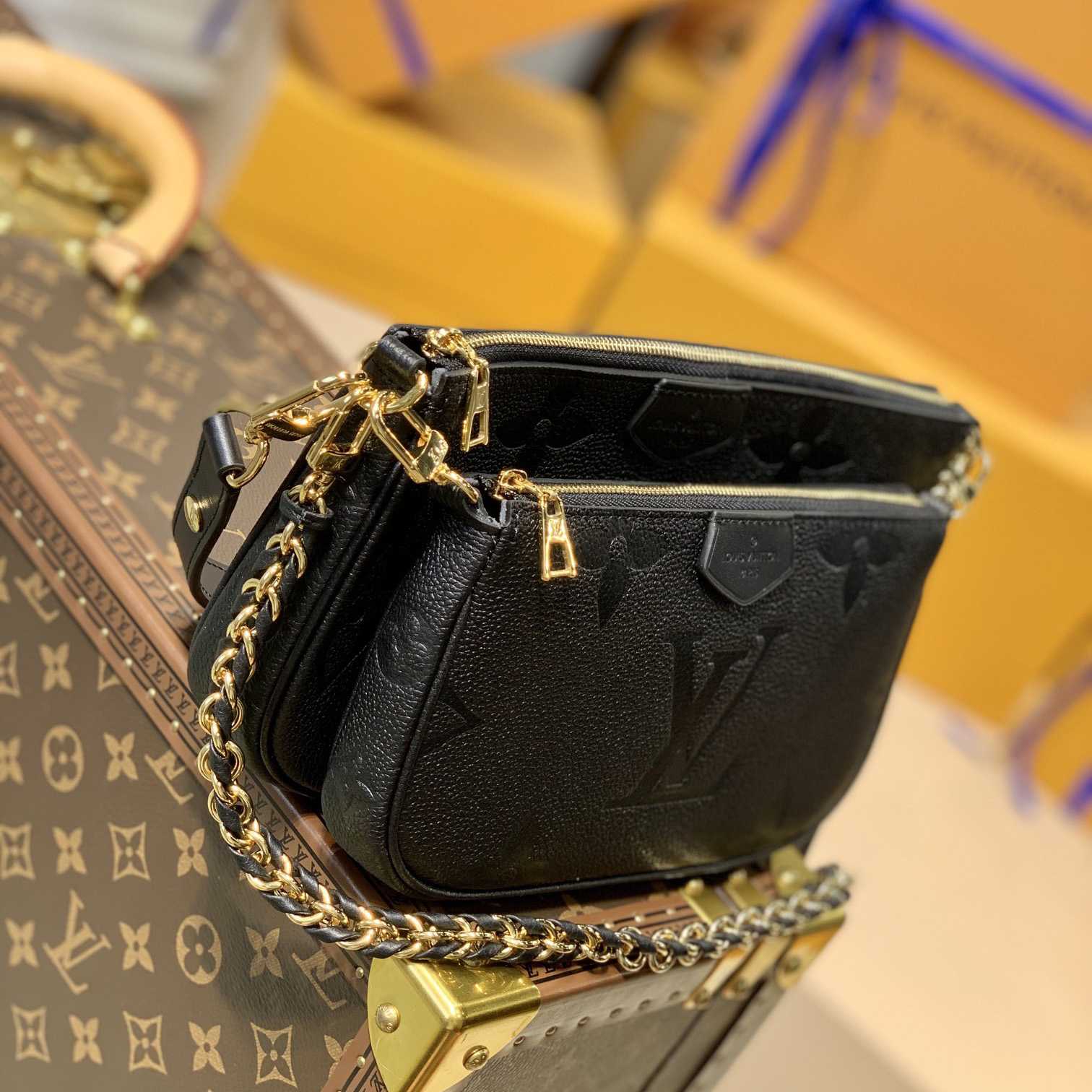 Louis Vuitton Multi Pochette Accessoires   (24 x 13.5 x 4cm) M57631 - 