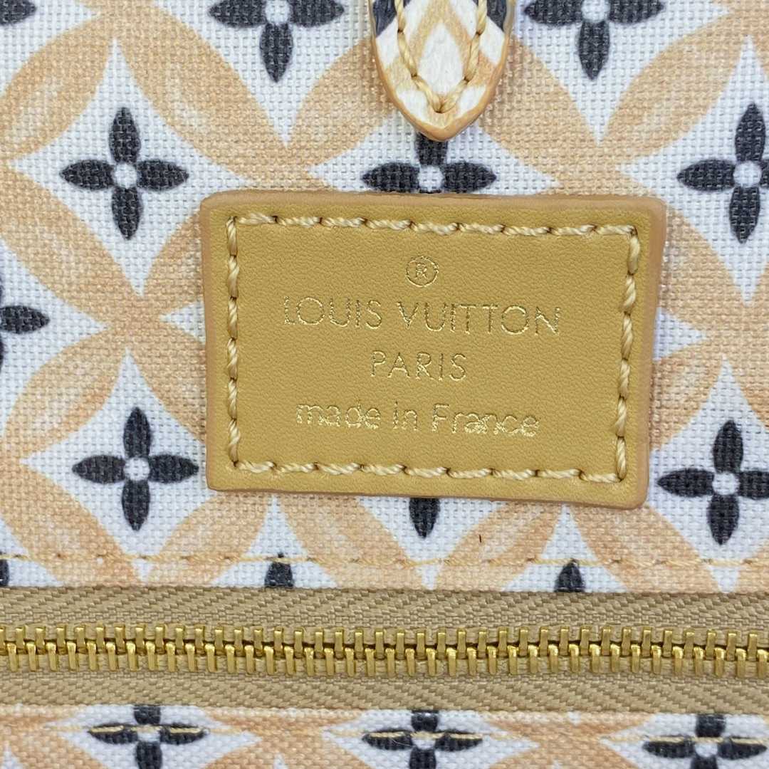 Louis Vuitton OnTheGo MM Tote Bag(35*27*14cm)  M22975 - 