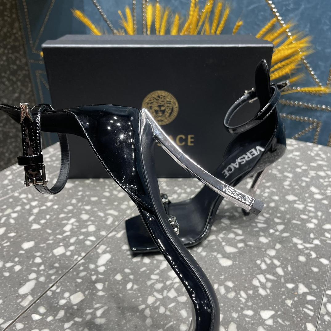 Versace Pin-Point Sandals - 