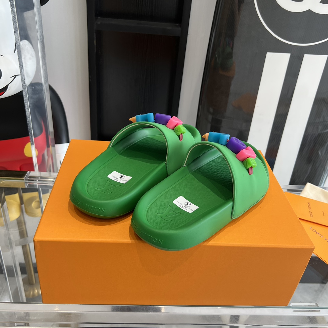 Louis Vuitton Pool Pillow Flat Comfort Mule Sandals - 