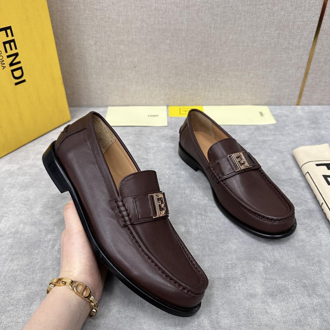 Fendi Men's Brown Loafer - 