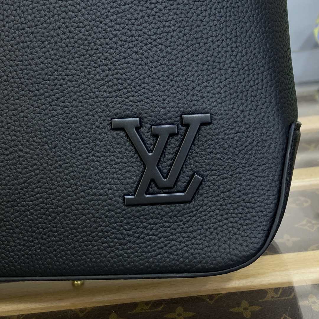 Louis Vuitton Fastline Tote LV Aerogram (38-32.5-13cm)   M22481 - 