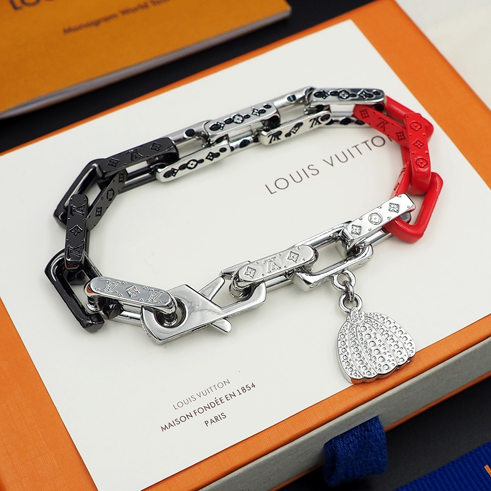 Louis Vuitton LV x YK Monogram Chain Bracelet    M0976 - 