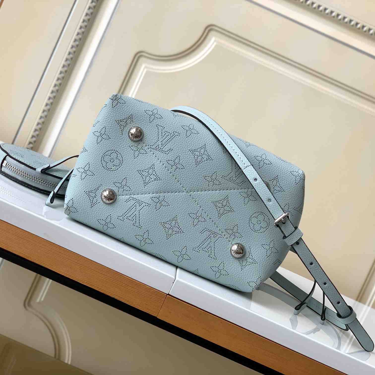 Louis Vuitton Bella Blue Denim Mahina  (19 x 22 x 14cm)    M22198 - 