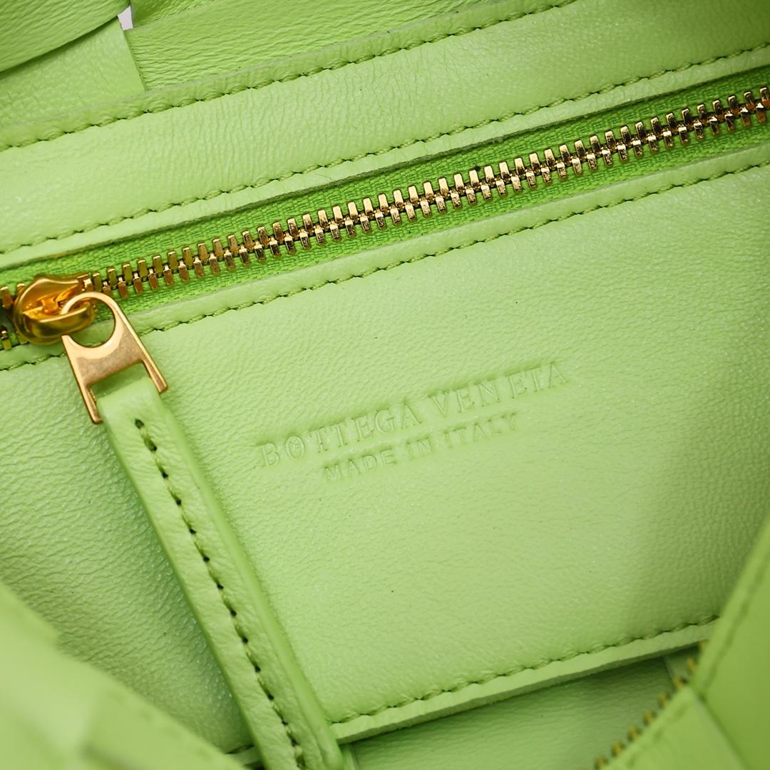Bottega Veneta Small Brick Cassette - 