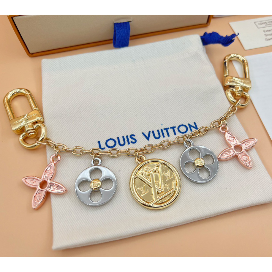 Louis Vuitton Nanogram Family Bag Charm   M01001 - 