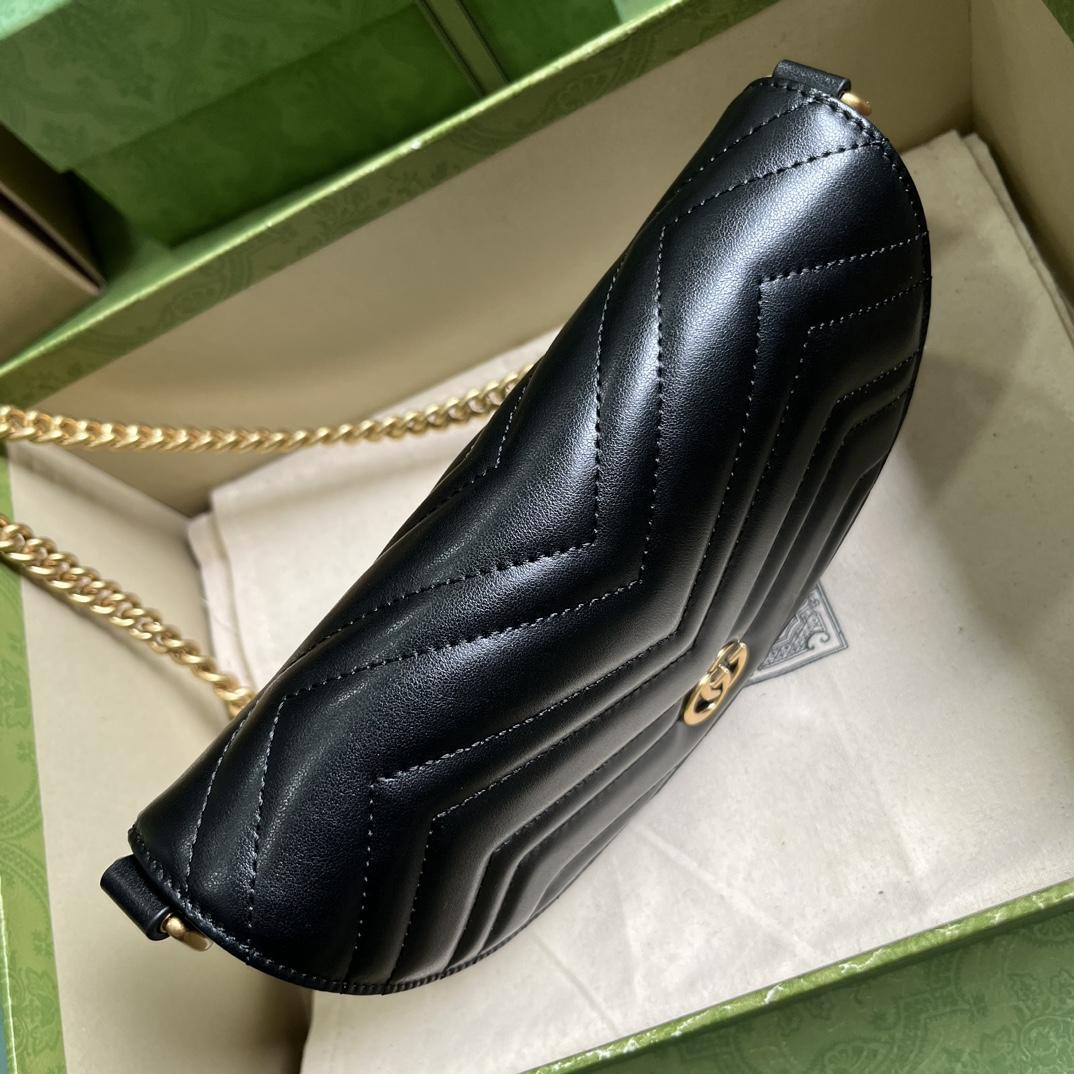 Gucci GG Marmont Matelasse Chain Mini Bag (20x 14.5x 4cm) - 