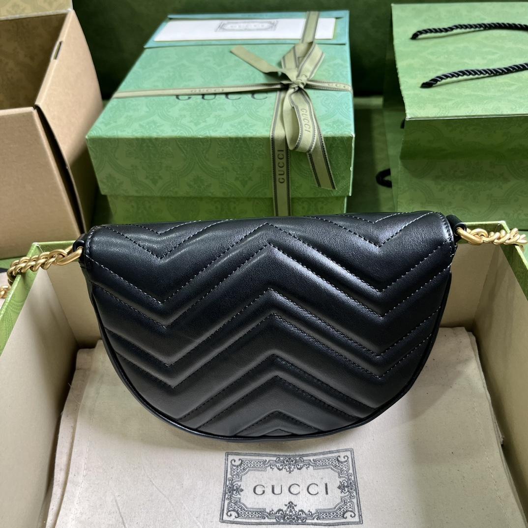 Gucci GG Marmont Matelasse Chain Mini Bag (20x 14.5x 4cm) - 