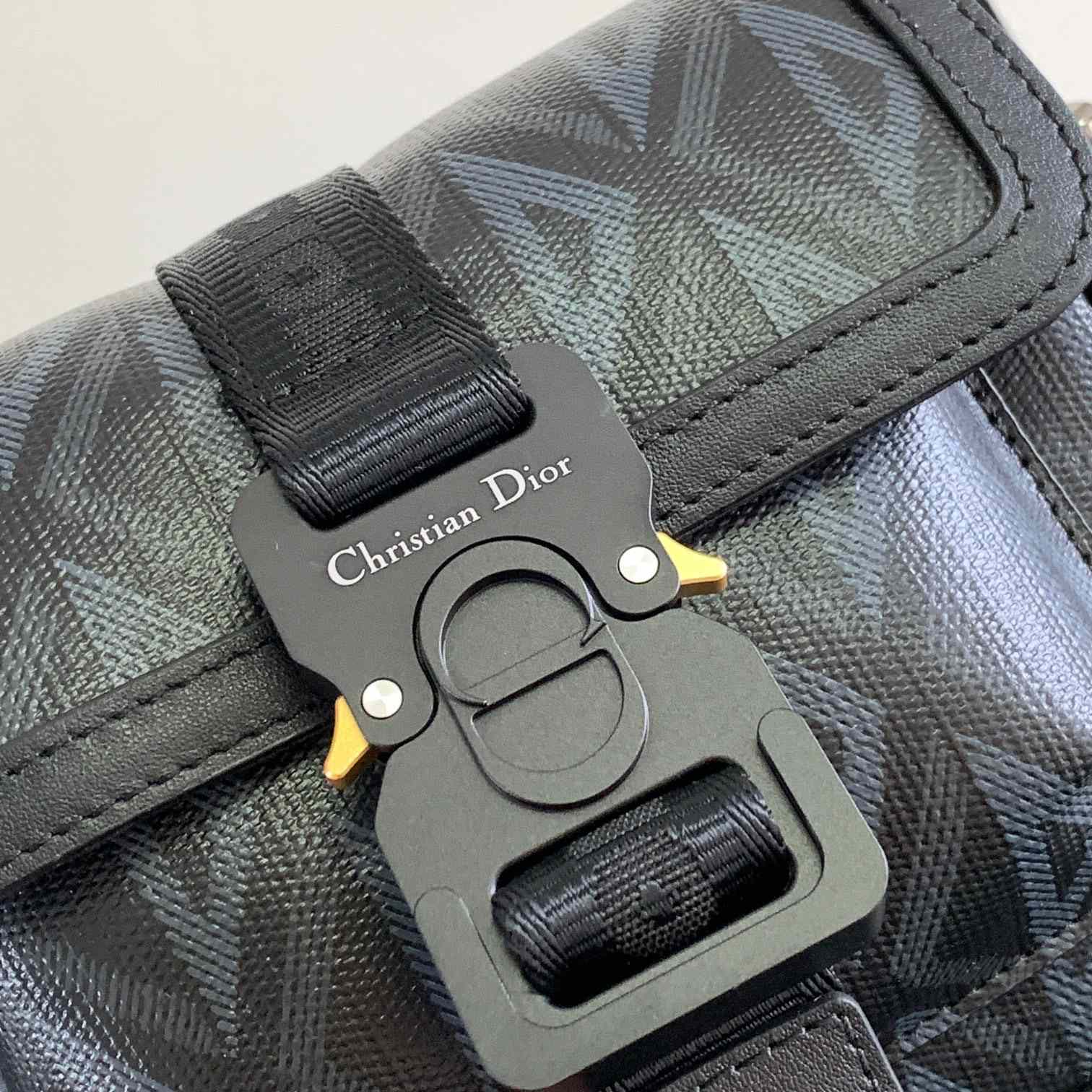 Dior Mini Dior Hit The Road Bag - 