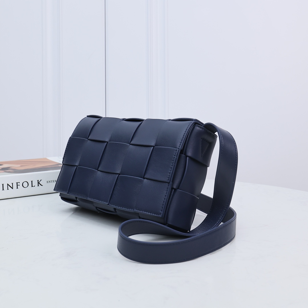 Bottega Veneta Cassette - 