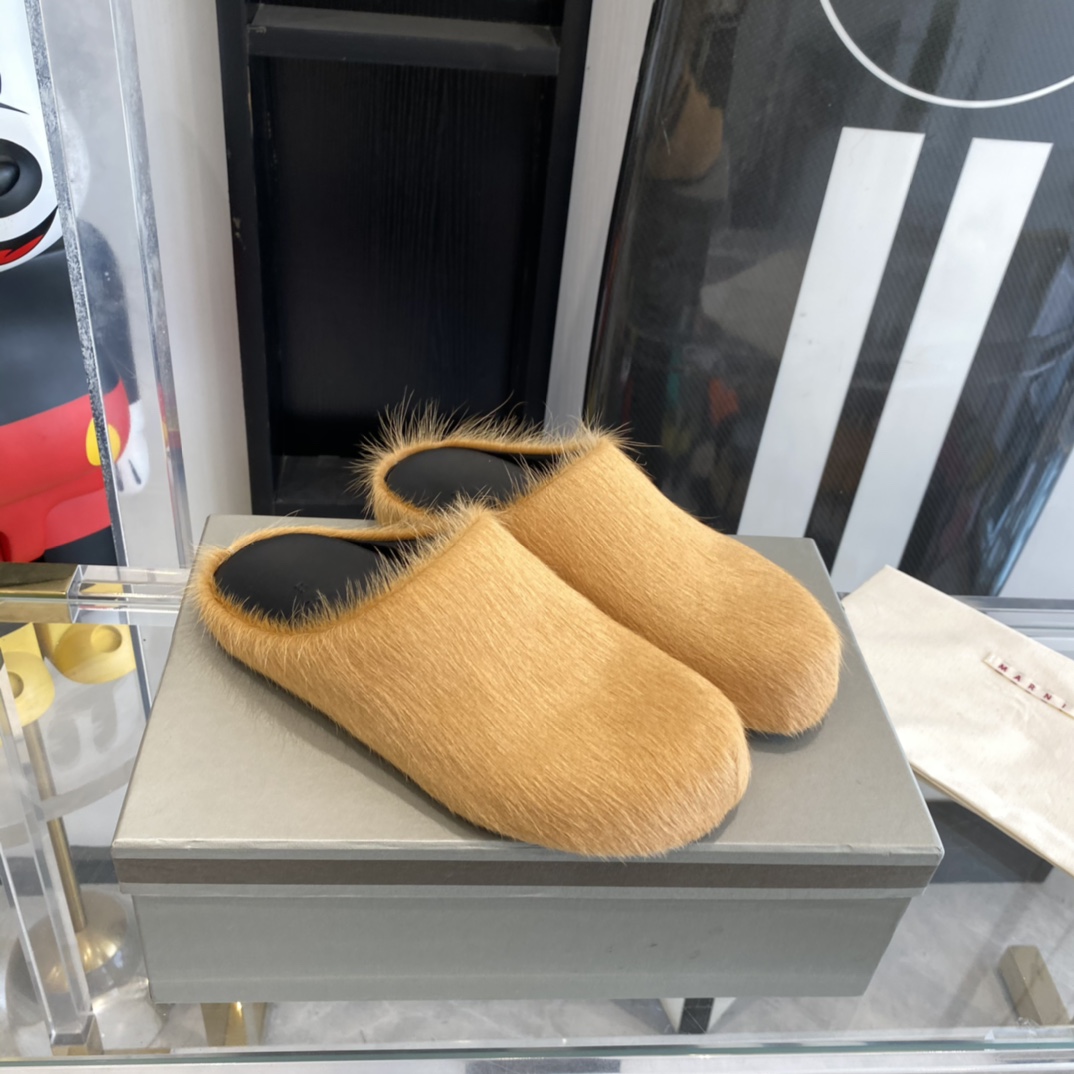 Marni Fussbett Slip-On Flat Mules - 