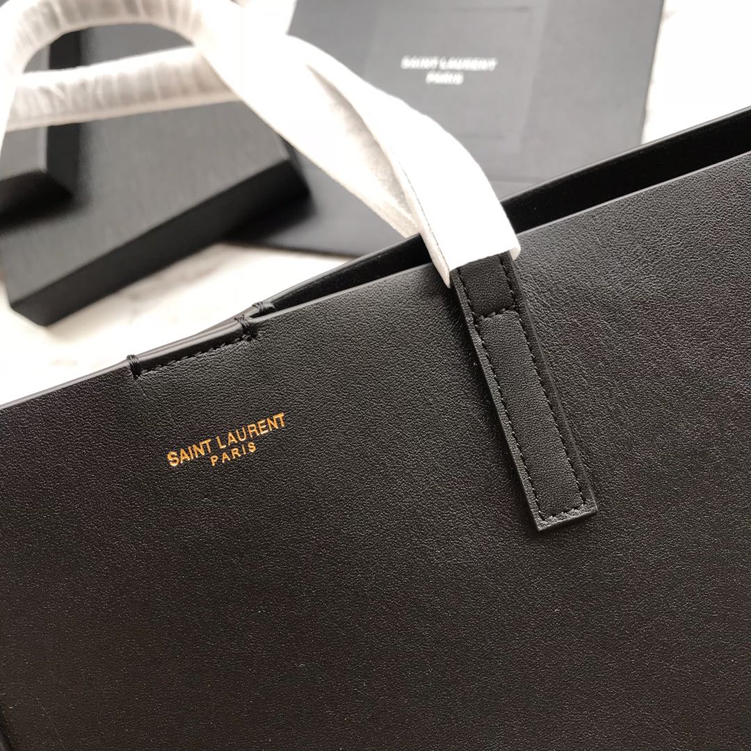Saint Laurent Shopping Bag In Supple Leather (38x28x13cm) - 