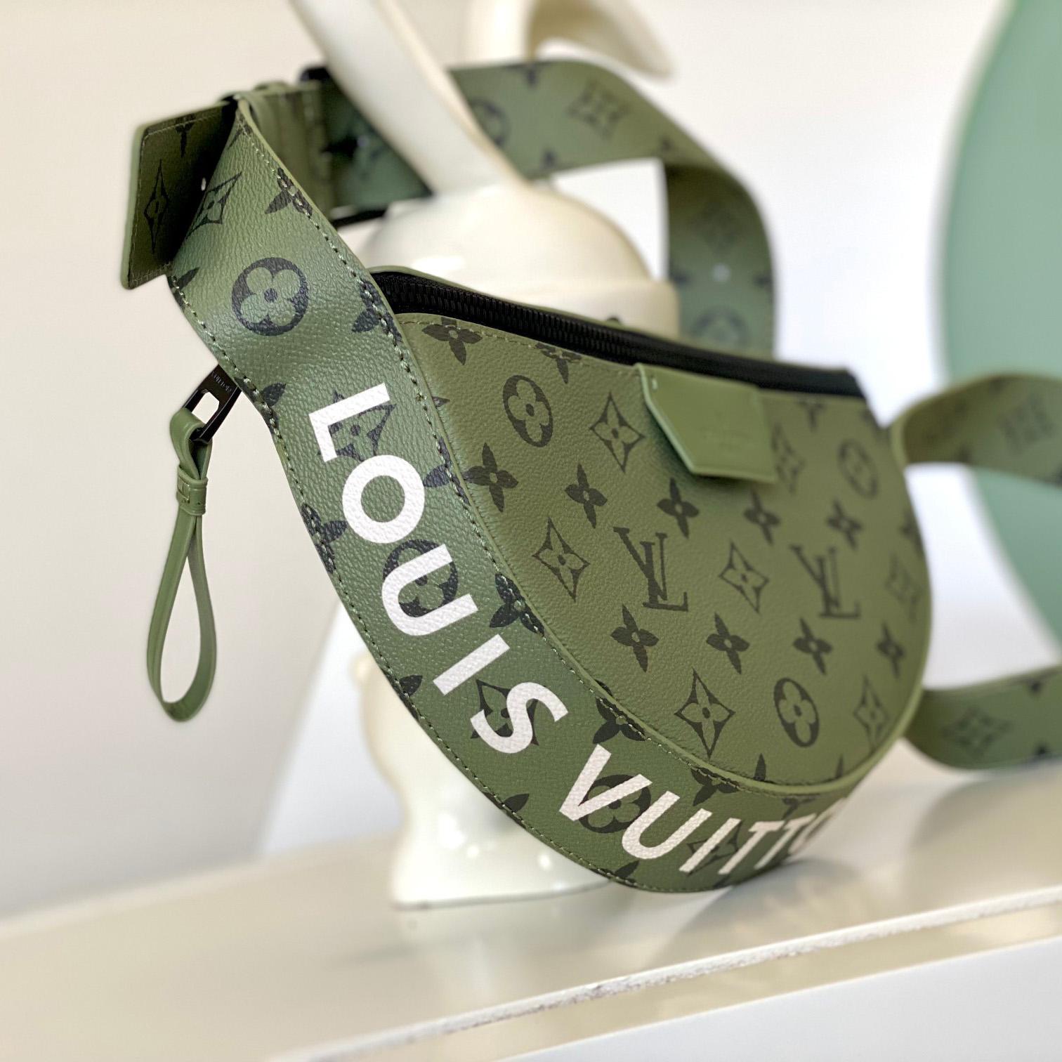 Louis Vuitton LV Moon Crossbody (24.5 x 16 x4.5cm)  M23838 - 