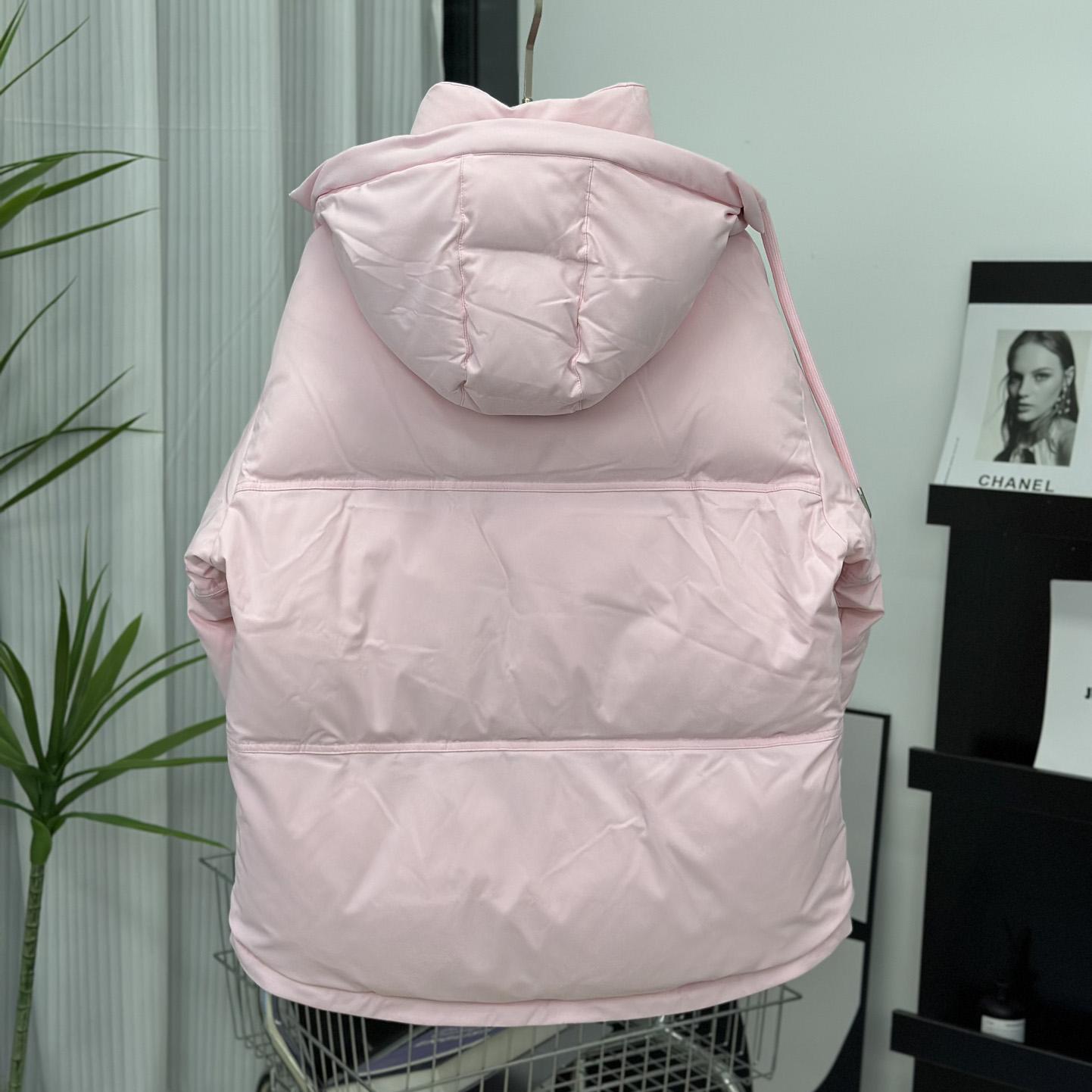 Ami Paris Ami De Coeur Puffer Jacket - DesignerGu