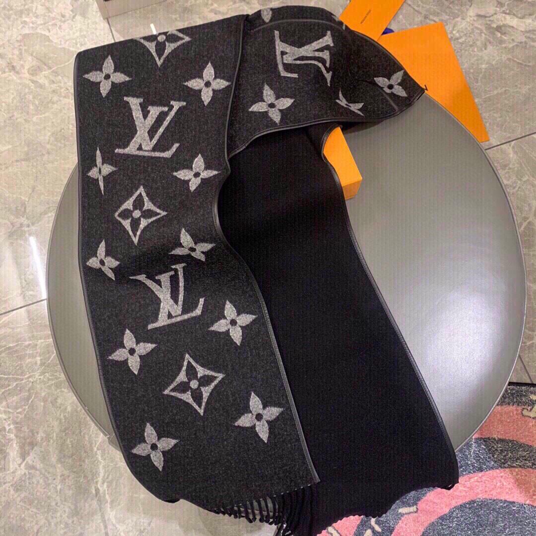Louis Vuitton Fall For You Scarf - 