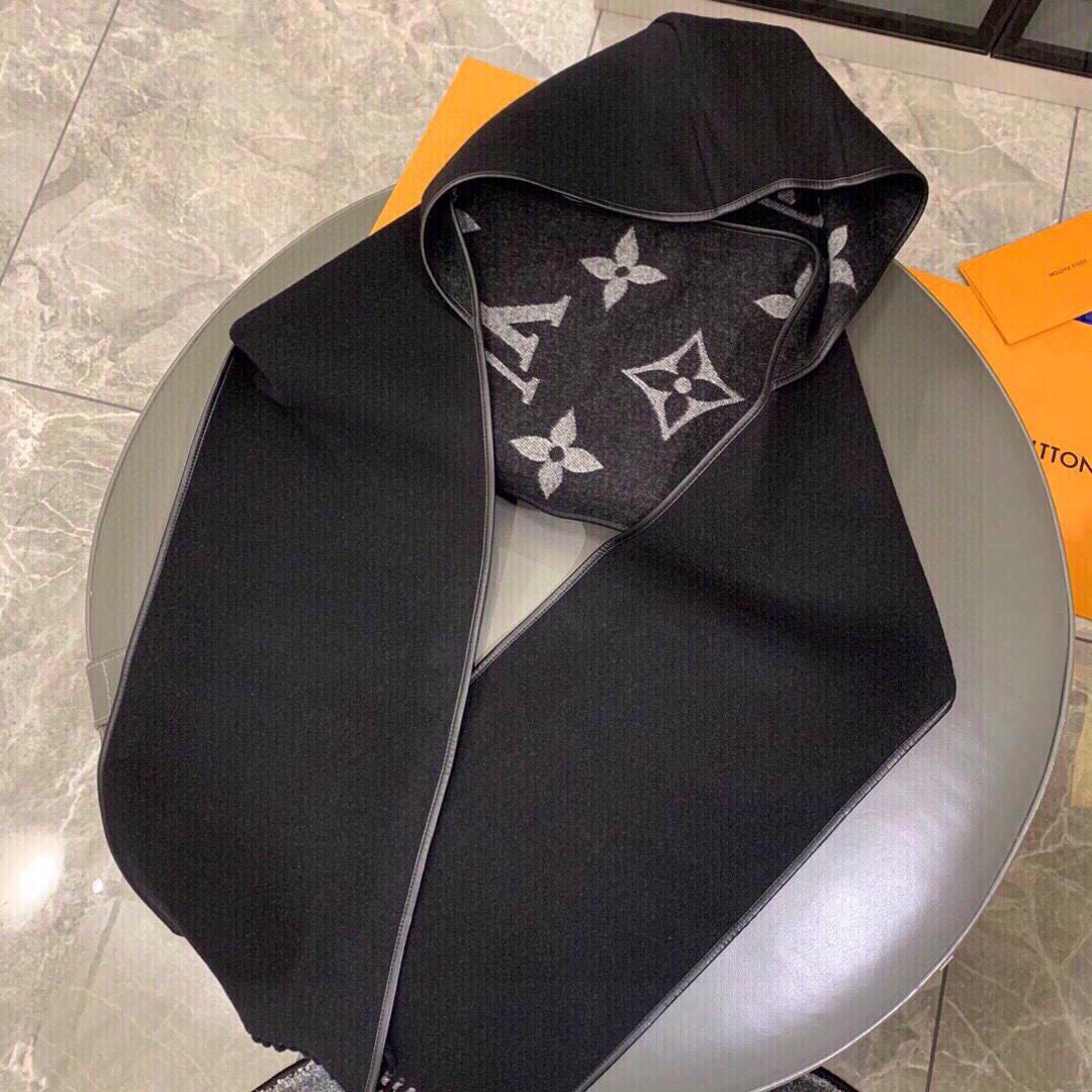 Louis Vuitton Fall For You Scarf - 