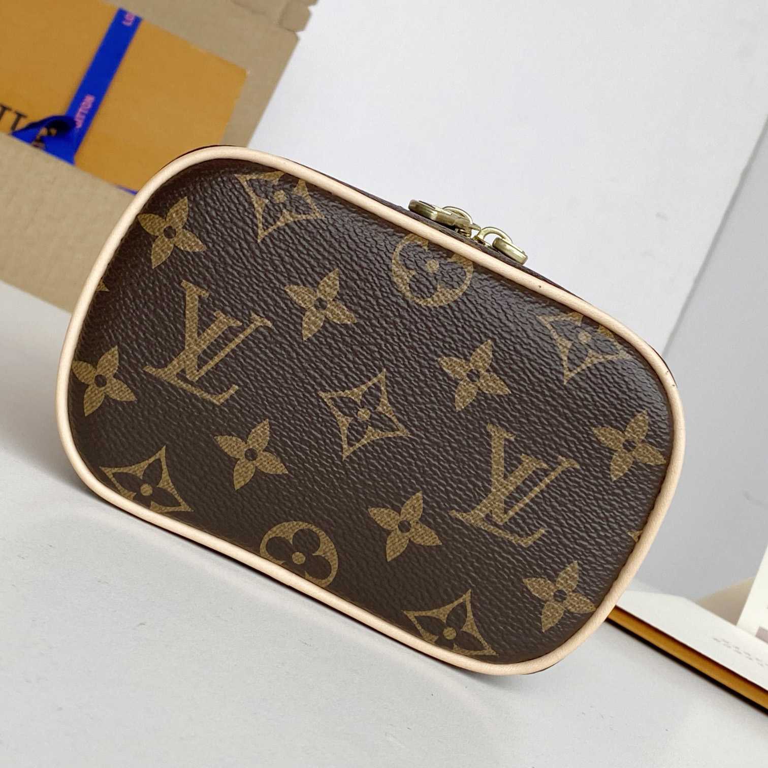 Louis Vuitton Nice Nano Toiletry Pouch  (14 x 10.2 x 8.5cm)  M44936 - 