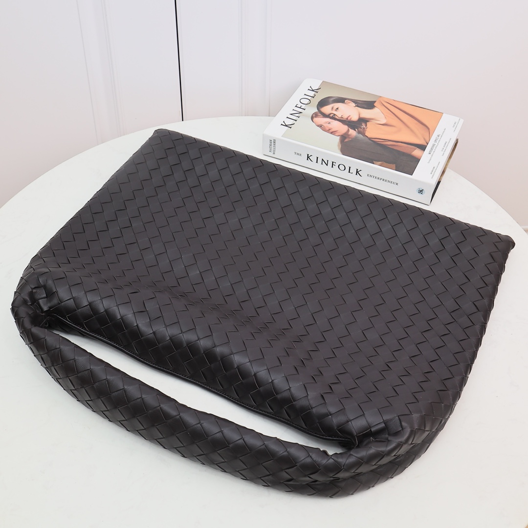 Bottega Veneta Large Hop - DesignerGu