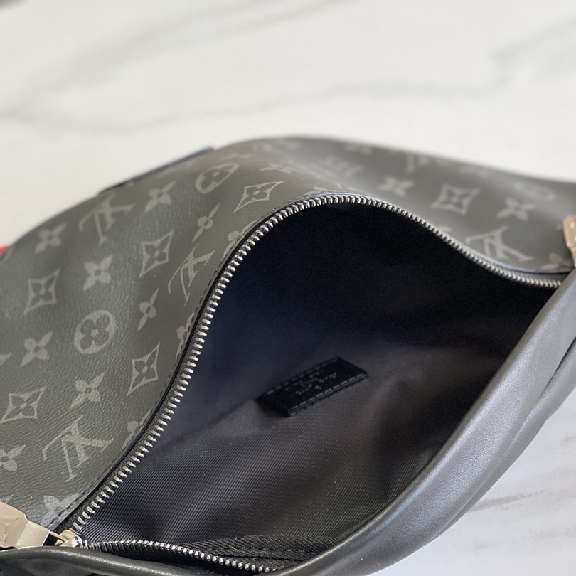 Louis Vuitton Discovery Bumbag Monogram Eclipse Black (37*30*6cm) - 