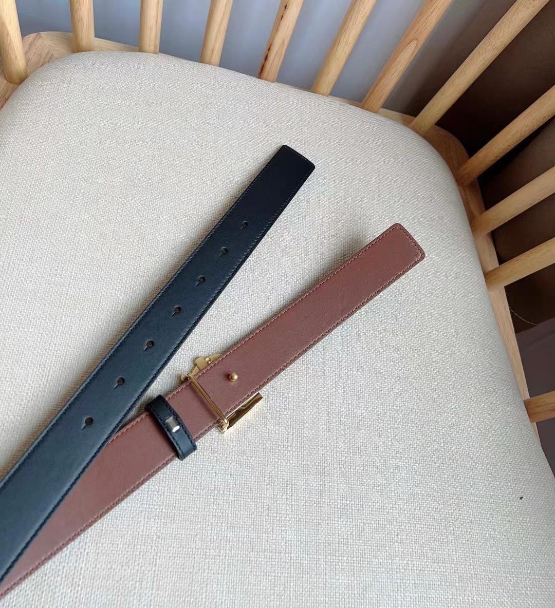 Burberry Men's Leather Reversible TB Belt - 