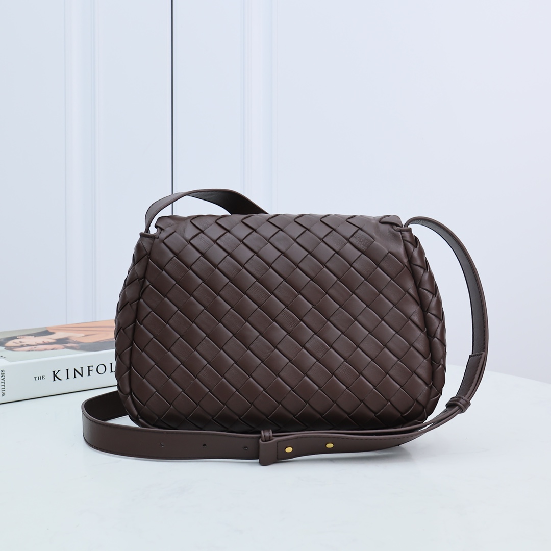Bottega Veneta Small Cobble Messenger - 