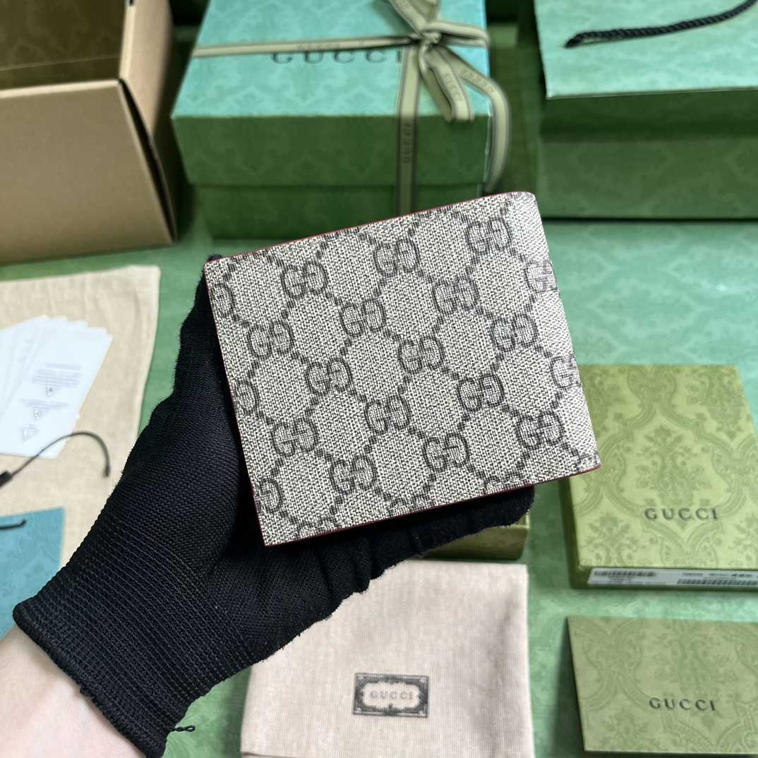 Gucci Wallet With GG Detail - 